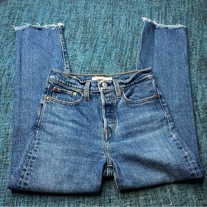 Levi's Wedgie Straight Leg High Rise Jeans Big E Raw Hem Button Fly Size 25